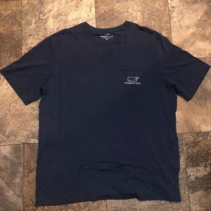 vineyard vines t shirt